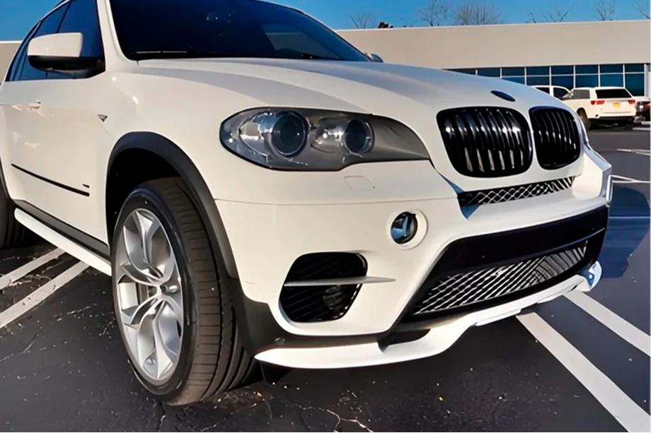 BMW X5 E70 2007-2013 Kit carrosserie Warrio (pour Base 2010-2013) Image