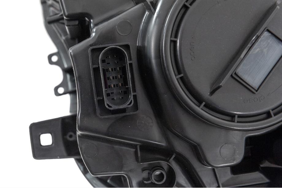 Mercedes Sprinter W906 2006–2018 Phares avant XENON to LED (2013-2018, 2 pcs) Photo 13