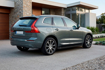Volvo XC60 2017- Marchepieds latéraux Fullmond Black (2 pcs, aluminium) photo 1