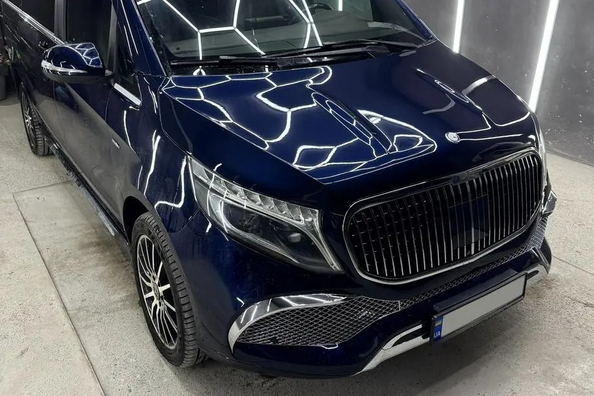 Mercedes Vito / V-Class W447 2014–: montage du kit carrosserie Maybach Type-GLS avec capot — nos réalisations