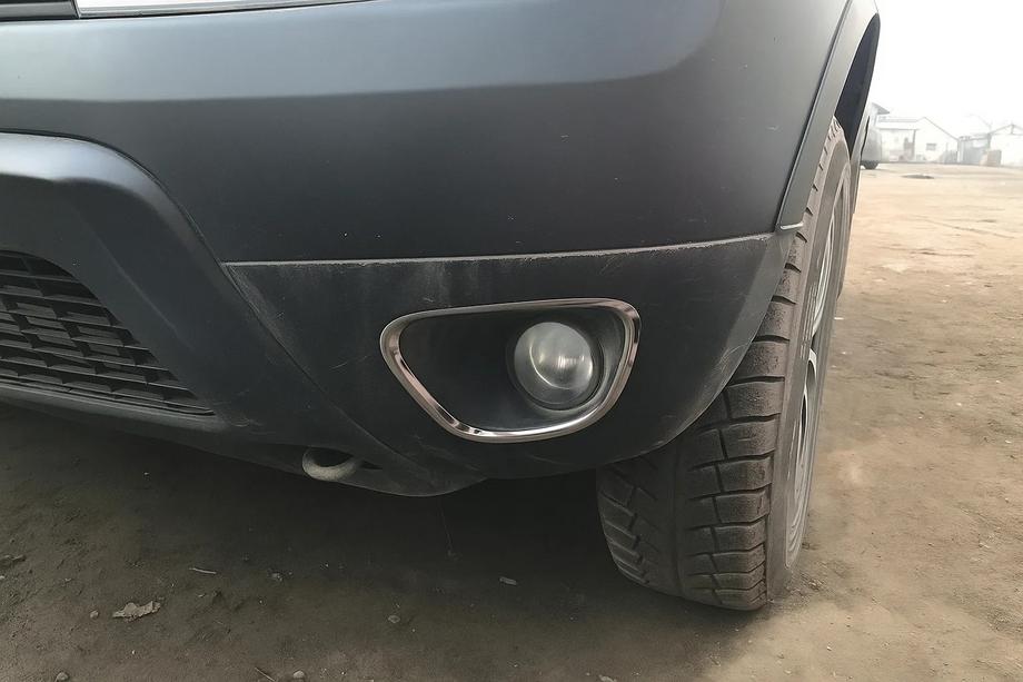 Dacia Duster 2008-2018 Couvre-phares antibrouillard 2010-2013 (2 pcs, inox) Image