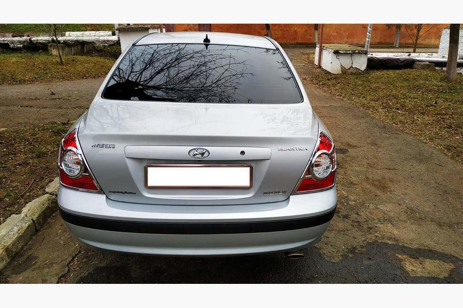 Hyundai Elantra (XD) 2000-2011 Couvre-feux Arriere Chromes (2 pcs, plastique) Image