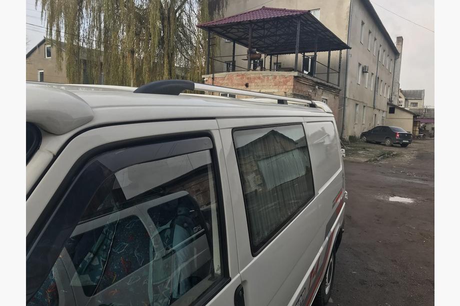Volkswagen T4 Caravelle/Multivan 1990–2003 Barres de Toit Chrome DORA (Fixation Metallique) Uniquement pour empattement court Photo 3