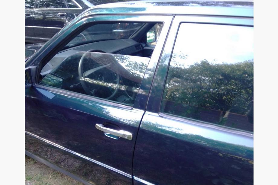 Mercedes E-class W124 1984–1997 Couvre-poignées de Porte Chromés (4 pcs, Acier Inoxydable) Photo 2