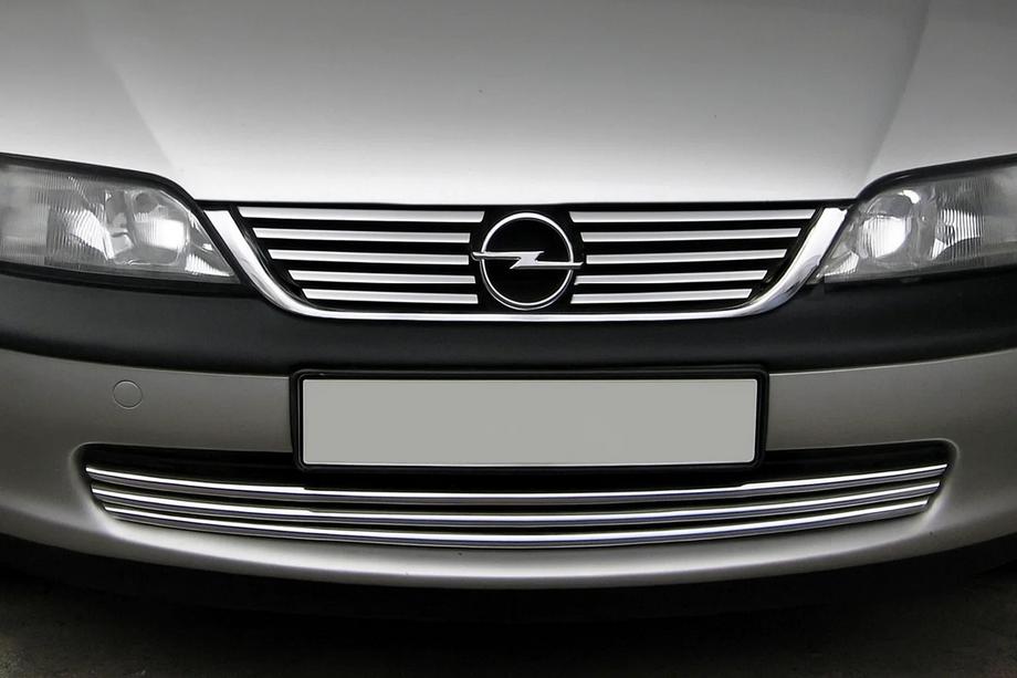 Opel Vectra B 1995-2002 Couvre-Calandre Chromés (Acier Inoxydable) Image