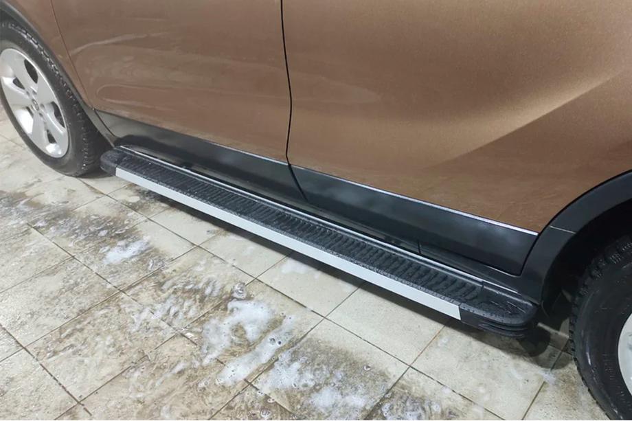 Opel Mokka 2012-2021 Marchepieds Latéraux Maya V1 (2 pcs, Aluminium) Image