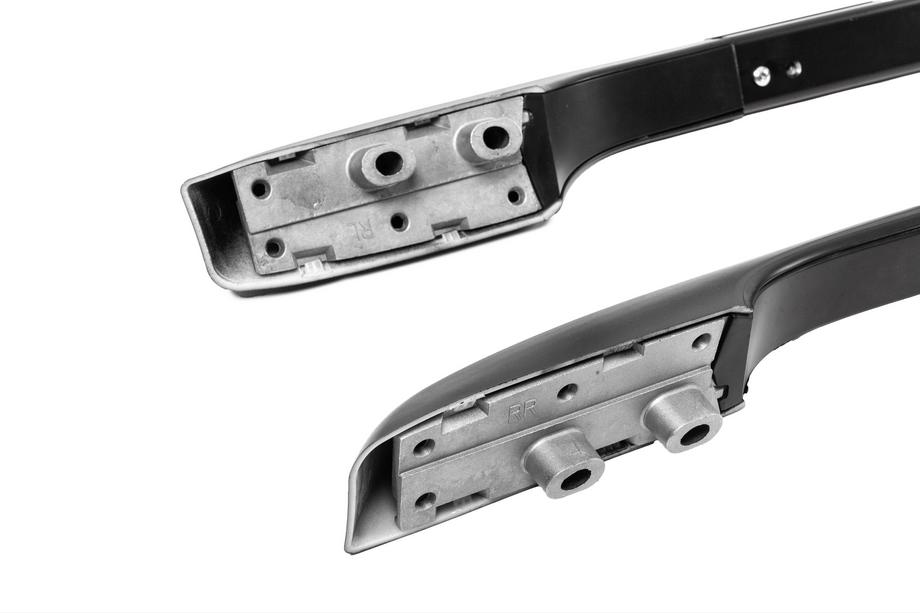Toyota Land Cruiser 200 2007-2021 Barres de Toit Design Original Premium Black (2 pcs) Photo 11