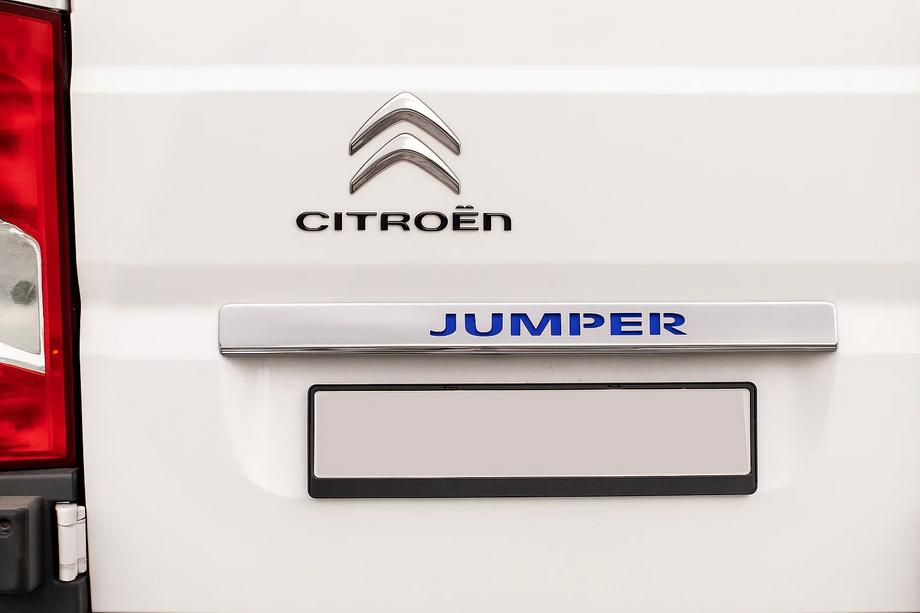 Citroen Jumper 2007-2025 Baguette chromée au-dessus de la plaque avec LED bleu (inox) Image