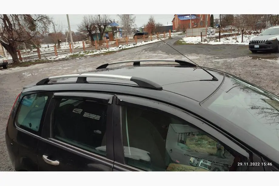 Ford C-Max 2004-2010 Barres de Toit Chromées Image