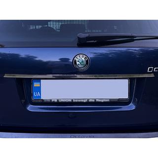 Baguette chromée au-dessus de la plaque Carmos (inox) Skoda Octavia II A5 2010-2013 photo 1