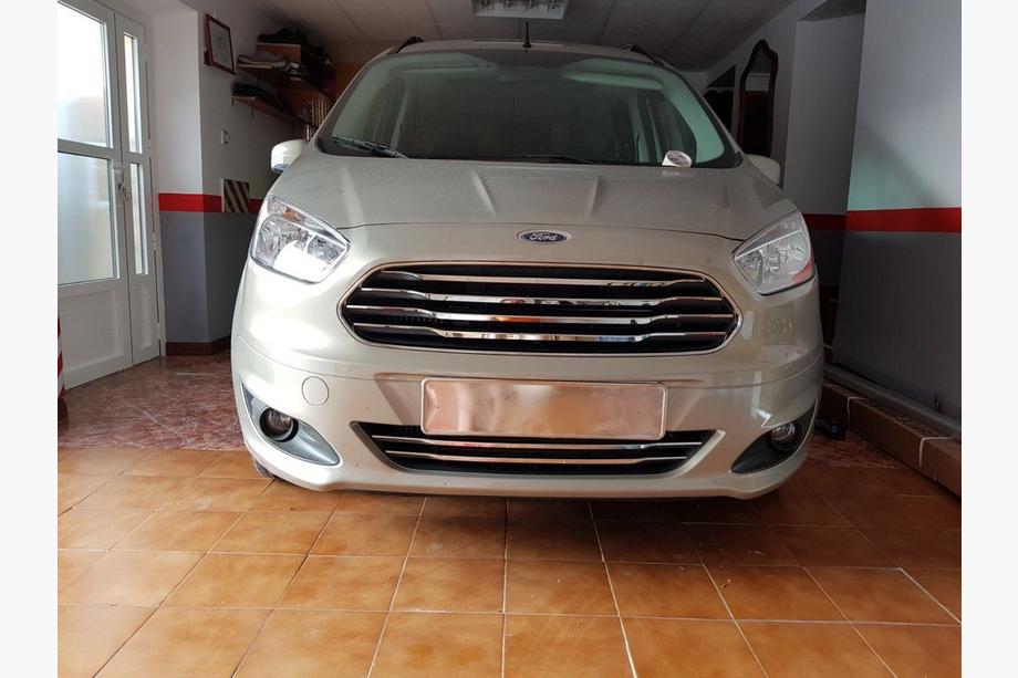 Ford Courier 2014-2023 Couvre-calandre OmsaLine (2014-2018, 4 pcs, inox) Image