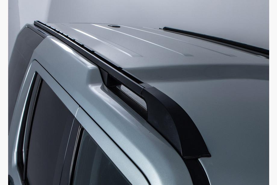 Land Rover Discovery IV 2009-2017 Barres de toit Modèle d'origine (noires) Image