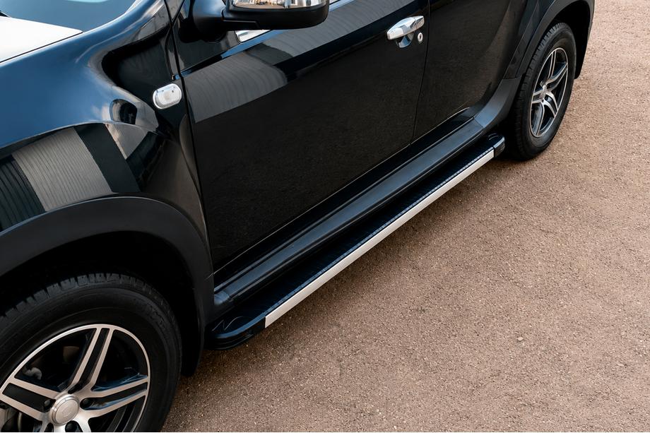 Dacia Duster 2008-2018 Marchepieds Latéraux Maya V1 (2 pcs, Aluminium) Image
