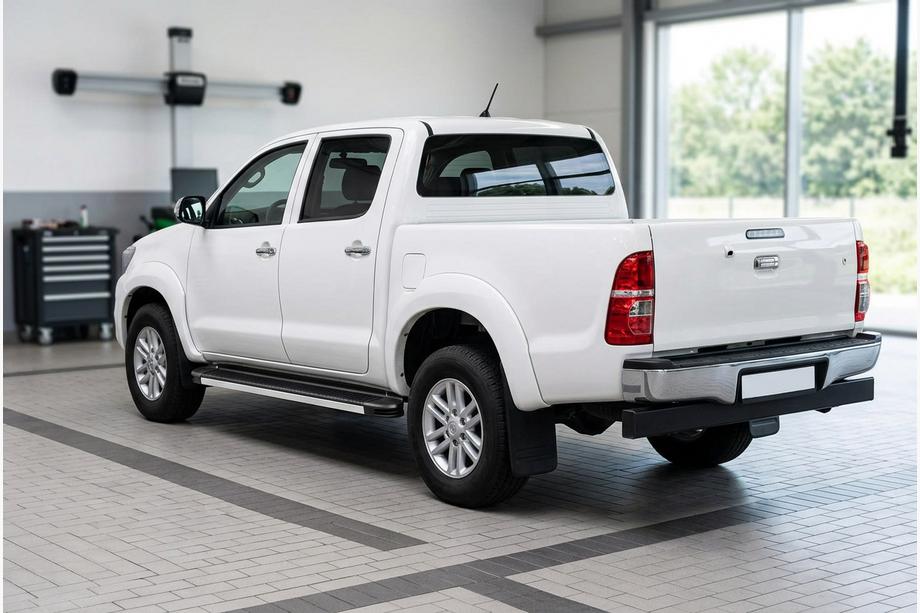 Toyota Hilux 2006-2015 Marchepieds Latéraux Maya V1 (2 pcs, Aluminium) Image