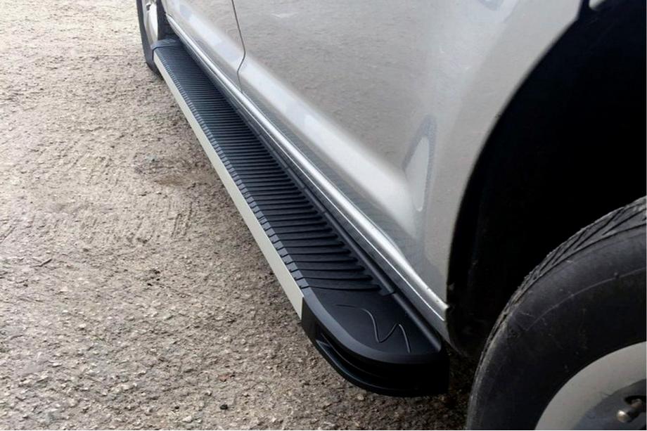Volkswagen Amarok 2010-2022 Marchepieds Latéraux Maya V1 (2 pcs, Aluminium) Image