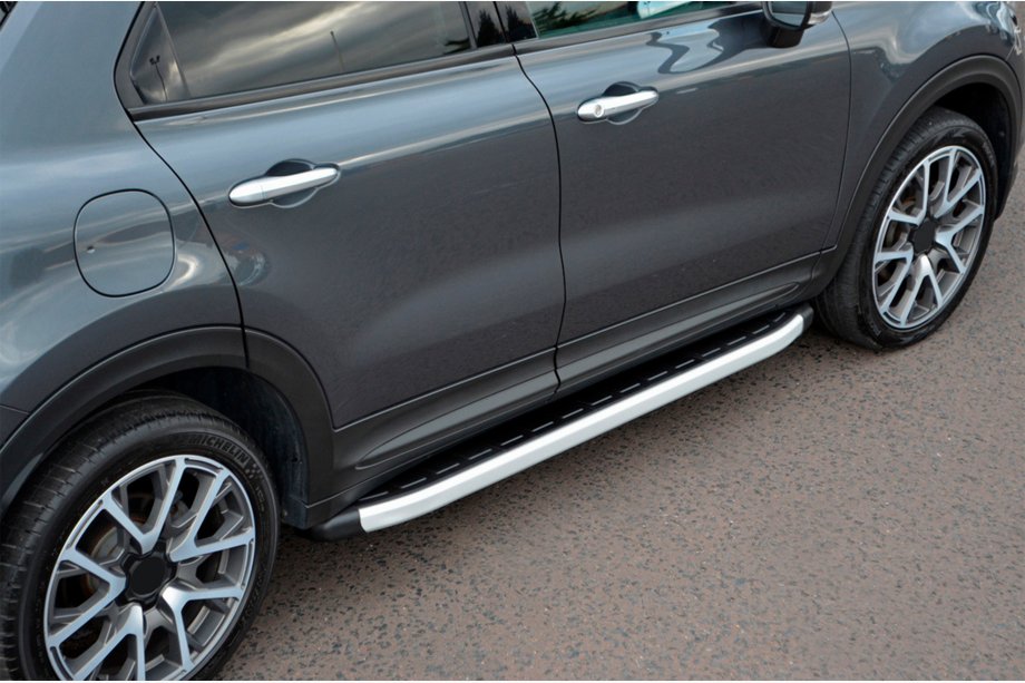 Fiat 500X 2014-2024 Marchepieds Latéraux Fullmond (2 pcs, Aluminium) Image
