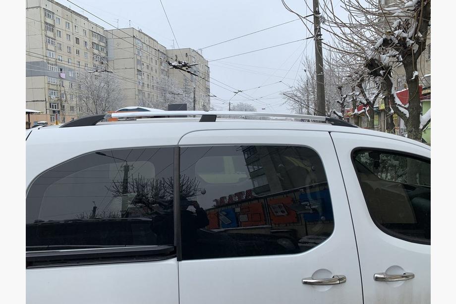 Citroen Berlingo 2008-2018 Barres de toit chromées Avec pieds en plastique Photo 7