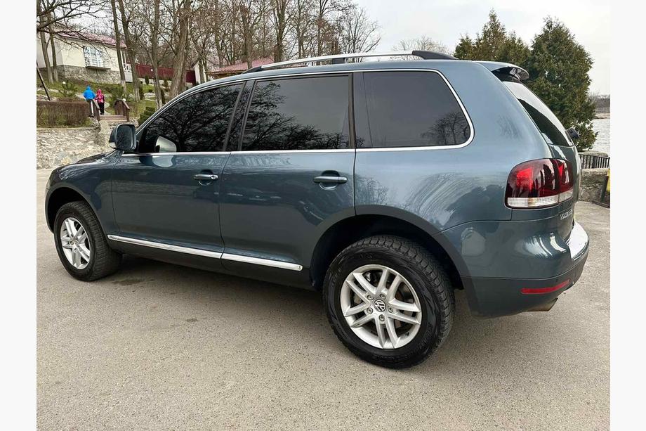 Volkswagen Touareg 2002–2010 Barres de Toit Chrome (Pieds en Plastique) Photo 2