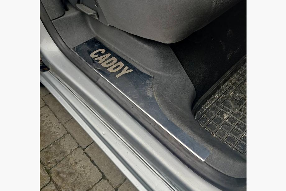 Volkswagen Caddy 2004-2010 Couvre-seuils intérieurs (Carmos, acier inoxydable) 3 pièces Photo 2