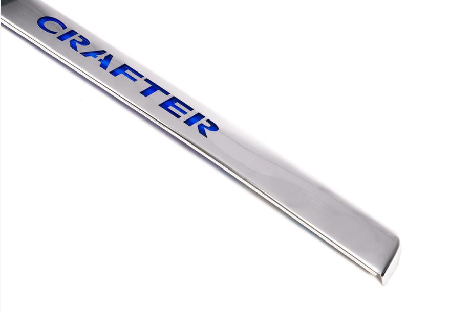 Volkswagen Crafter 2006-2016 Baguette chromée au-dessus de la plaque d'immatriculation avec éclairage LED (inox) Photo 2