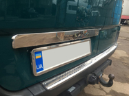 Mercedes Sprinter W906 2006–2018 Baguette inox au-dessus de la plaque d'immatriculation photo 2