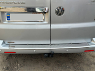 Volkswagen T5 Caravelle 2004-2010 Baguette chromée au-dessus de la plaque d'immatriculation pour portes battantes (inox) photo 5
