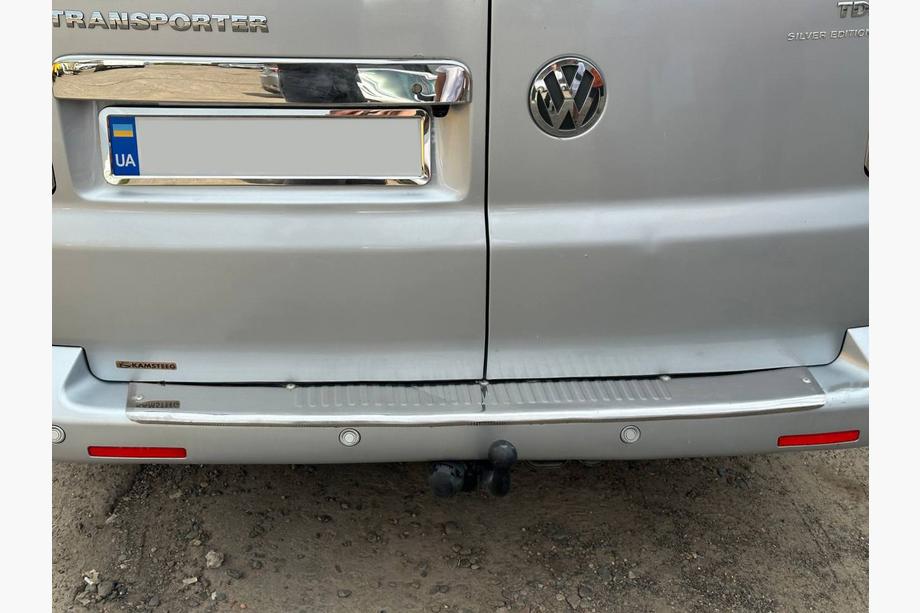 Volkswagen T5 2010-2015 Baguette inox au-dessus de la plaque d'immatriculation pour portes arrière battantes Photo 4