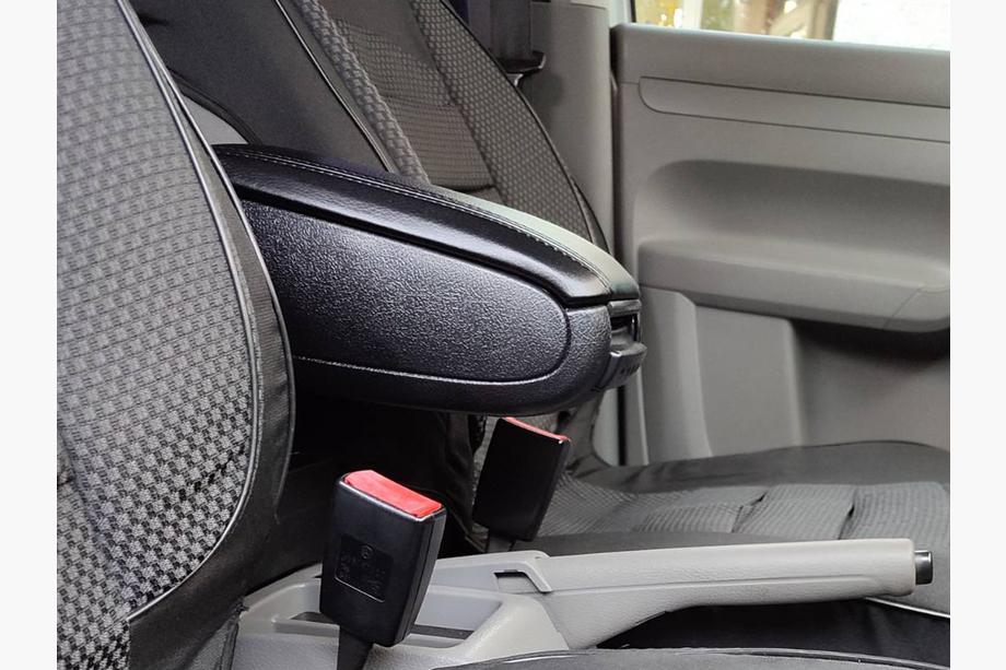 Volkswagen Caddy 2004-2010 Accoudoir V1 (dans porte-gobelet) Image