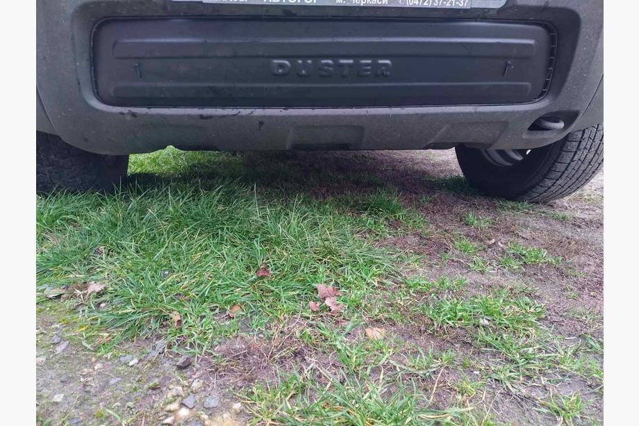 Renault Duster 2008–2017 Cache inférieur de calandre hiver Mat Photo 2