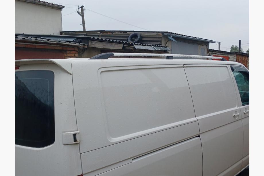 Volkswagen T5 Multivan 2003–2010 Barres de Toit Chromées Base courte, pieds en plastique Photo 5