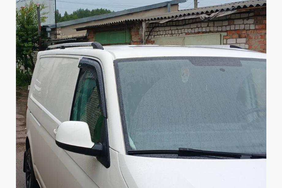 Volkswagen T5 2010-2015 Barres de Toit Chromées Base courte, pieds métalliques Photo 5