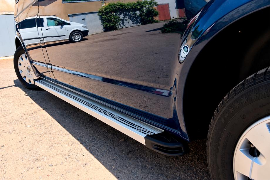 Volkswagen T5 2010-2015 Marchepieds Latéraux Maya V2 (2 pcs, Aluminium) Empattement Long Photo 3