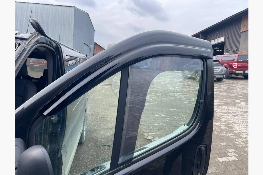 Nissan Primastar 2002-2014 Déflecteurs de Fenêtre (2 pcs, Niken) Image