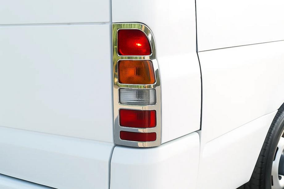 Ford Transit 2000–2014 Caches Feux Arrière (2 pcs, Inox) Image