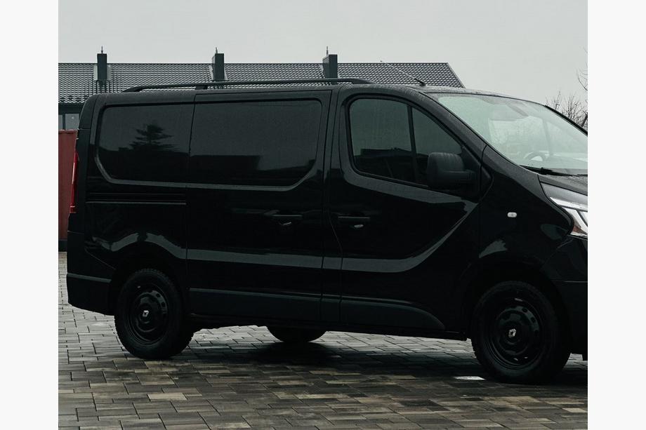 Opel Vivaro 2015-2019 Barres de Toit Noires Long, Pieds en Fonte Photo 2
