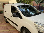 Peugeot Partner Tepee 2008-2018 Barres de Toit Noires photo 3