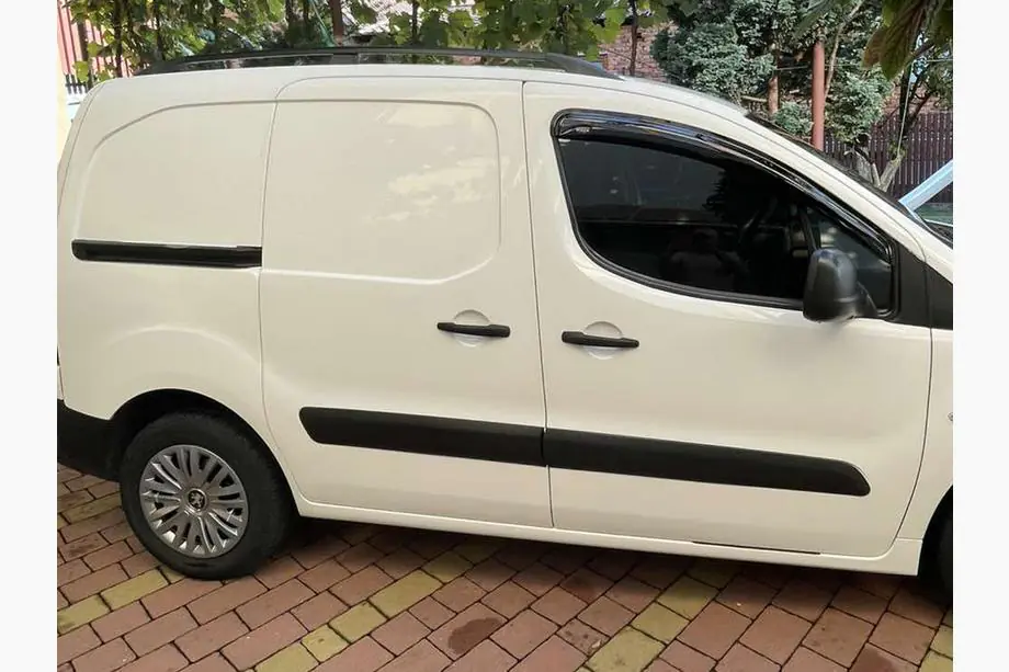 Peugeot Partner Tepee 2008-2018 Barres de Toit Noires Image