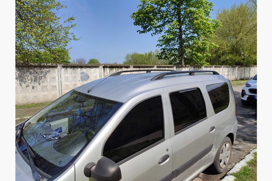 Renault Logan MCV 2005-2013 Barres de Toit Noires Image