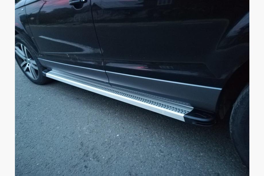 Audi Q7 2005-2015 Marchepieds Latéraux Maya V2 (2 pcs, Aluminium) Image
