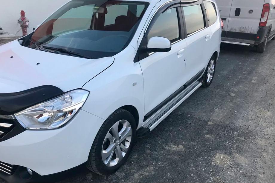 Dacia Lodgy 2012-2022 Marchepieds Latéraux Maya V2 (2 pcs, Aluminium) Image