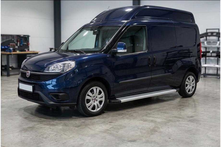 Fiat Doblo II 2010-2022 Marchepieds Latéraux Maya V2 (2 pcs, Aluminium) Image