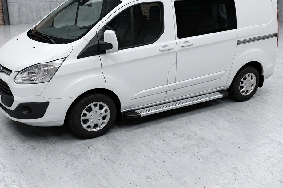 Ford Custom 2013-2022 Marchepieds Latéraux Maya V2 (2 pcs, Aluminium) Image