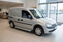 Opel Combo 2002–2012 Marchepieds Latéraux Maya V2 (2 pcs, Aluminium) photo 1