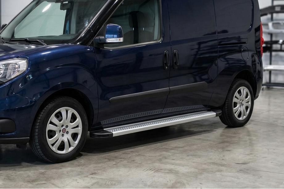 Opel Combo 2012-2018 Marchepieds Latéraux Maya V2 (2 pcs, Aluminium) Image
