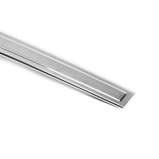 Baguette chromée au-dessus de la plaque d'immatriculation (inox) photo 4