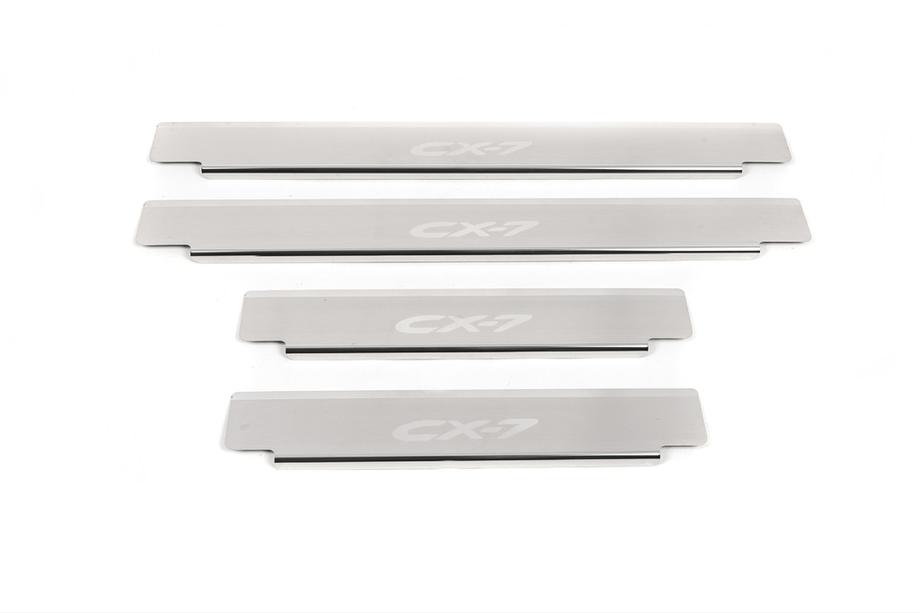 Mazda CX-7 2006-2012 Seuils de porte inox Nataniko (4 pcs, acier inoxydable) Premium - Bande 3M, 0.8 mm Photo 3