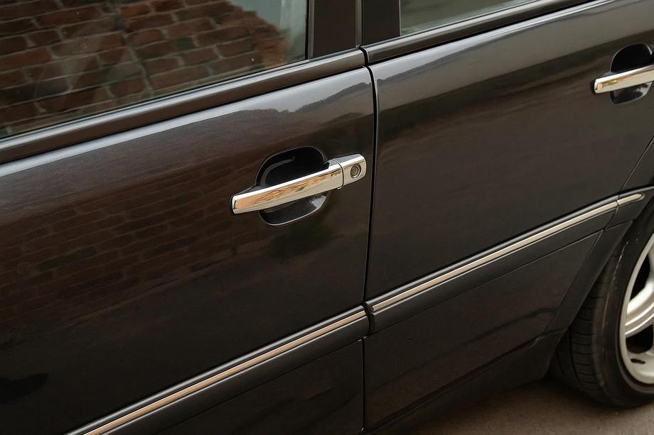 Mercedes C-class W202 1993-2001 Couvre-poignées de Porte Chromés (4 pcs, Acier Inoxydable) Image