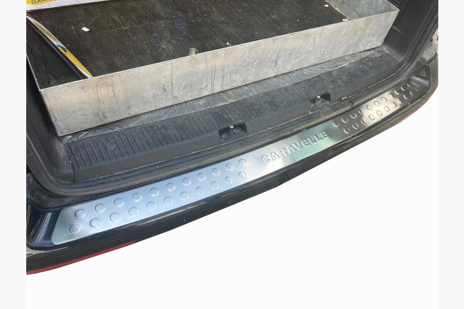 Volkswagen T5 2010-2015 Protection de pare-chocs arrière droite (Omsa, inox) Image