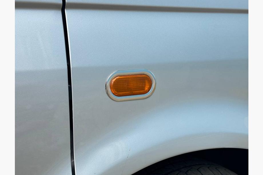 Volkswagen T5 Multivan 2003–2010 Couvre-clignotants chromés (2 pcs, inox) Photo 7