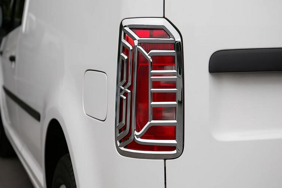 Volkswagen Caddy 2015-2020 Caches chromés pour feux arrière (2 pcs, plastique) Image